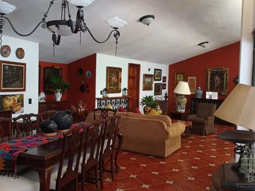 CASA DEL LAUREL