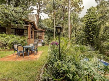 CASA DEL BOSQUE