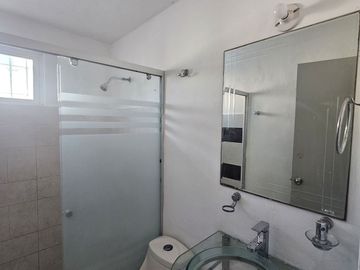Casa en Venta sobre Avenida Principal – Ciudad Caucel