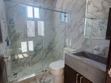 CASA EN VENTA HACIENDA AGUA CALIENTE 4 RECAMARAS