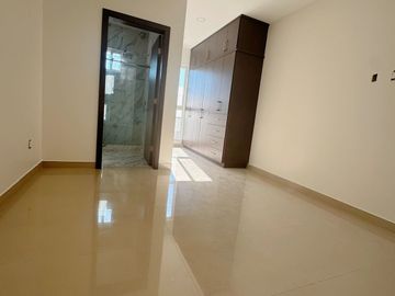 CASA EN VENTA HACIENDA AGUA CALIENTE 4 RECAMARAS