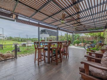 Casa en  alquiler en el Barrio Vistas Puertos Escobar