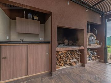 Casa en  alquiler en el Barrio Vistas Puertos Escobar