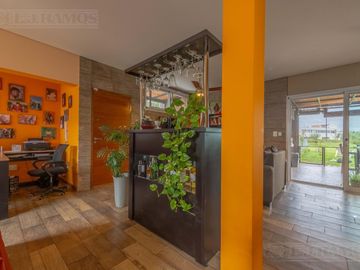 Casa en  alquiler en el Barrio Vistas Puertos Escobar