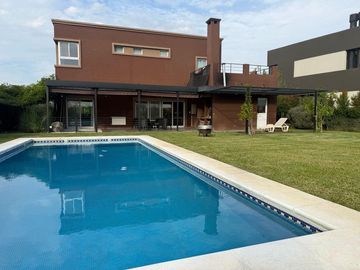 Casa en  alquiler en el Barrio Vistas Puertos Escobar
