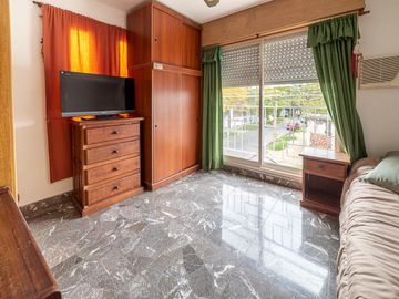 Venta- PH 3 ambientes, patio, terraza, local y cochera cub- Villa Libertad