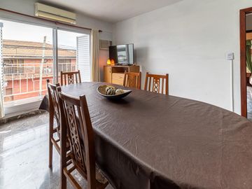 Venta- PH 3 ambientes, patio, terraza, local y cochera cub- Villa Libertad