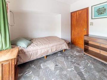 Venta- PH 3 ambientes, patio, terraza, local y cochera cub- Villa Libertad