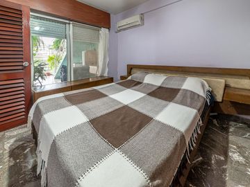 Venta- PH 3 ambientes, patio, terraza, local y cochera cub- Villa Libertad