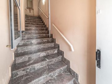 Venta- PH 3 ambientes, patio, terraza, local y cochera cub- Villa Libertad