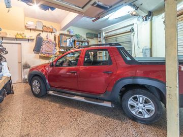 Venta- PH 3 ambientes, patio, terraza, local y cochera cub- Villa Libertad