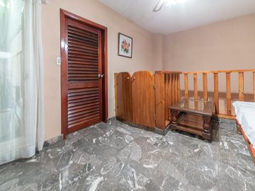 Venta- PH 3 ambientes, patio, terraza, local y cochera cub- Villa Libertad