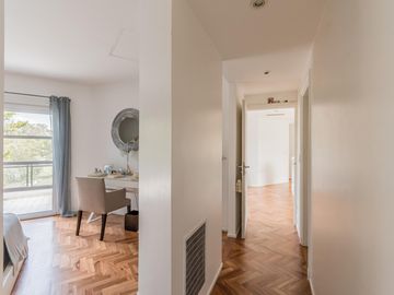 Casa de 500m2 en excelente estado, con terraza y pileta en Abril Club De Campo, Barrio Los Robles