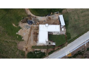 VENTA HERMOSA CASA CAMPESTRE EN CONSTRUCCION - VIA ALCALA
