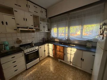 VENTA CHALET 3 DORMITORIOS EN ROLDAN