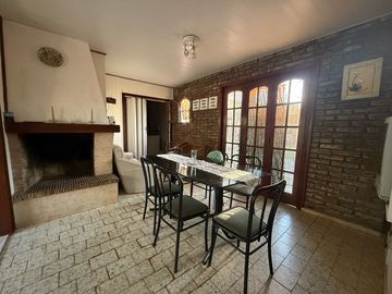 VENTA CHALET 3 DORMITORIOS EN ROLDAN