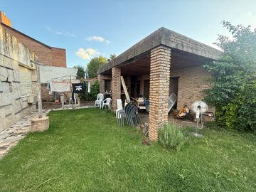 VENTA CHALET 3 DORMITORIOS EN ROLDAN
