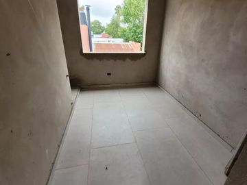 Casa en venta - 3 Dormitorios 2 Baños - Cochera - 300Mts2 - City Bell