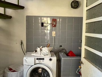 Departamento tres ambientes al frente en P. H