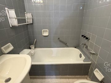 Venta Departamento en Balvanera, monoambiente, bajas expensas apto