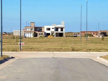 VENTA| LOTE en DOCTA URBANIZACIÓN INTELIGENTE