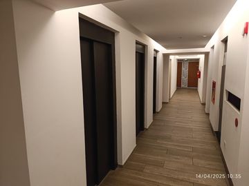 Departamento de dos ambientes con cochera cubierta-Ituzaingo Norte