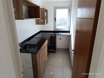 Departamento de dos ambientes con cochera cubierta-Ituzaingo Norte