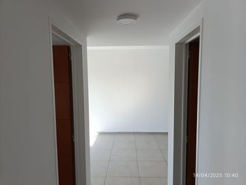 Departamento de dos ambientes con cochera cubierta-Ituzaingo Norte