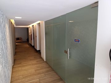 Departamento de dos ambientes con cochera cubierta-Ituzaingo Norte