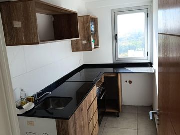 Departamento de dos ambientes con cochera cubierta-Ituzaingo Norte