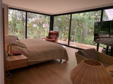 Venta de Hermosa Casa en El Retiro Sector Los Salados Naturaleza