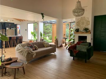 Venta de Hermosa Casa en El Retiro Sector Los Salados Naturaleza