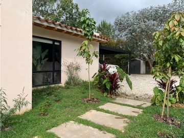 Venta de Hermosa Casa en El Retiro Sector Los Salados Naturaleza