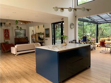 Venta de Hermosa Casa en El Retiro Sector Los Salados Naturaleza