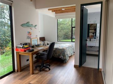 Venta de Hermosa Casa en El Retiro Sector Los Salados Naturaleza