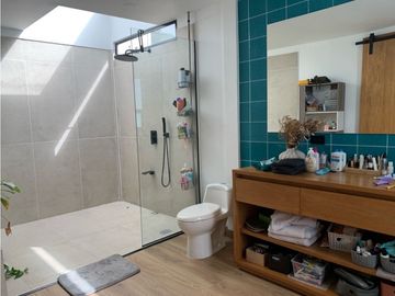 Venta de Hermosa Casa en El Retiro Sector Los Salados Naturaleza