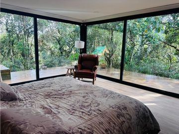 Venta de Hermosa Casa en El Retiro Sector Los Salados Naturaleza