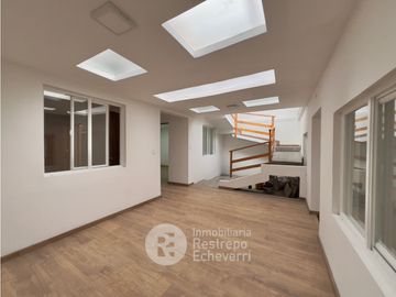Casa en arriendo, barrio La Camelia, Manizales