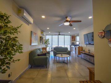 Casa de 4 Rec. Amueblada en Privada Palta en Cholul, Mérida Yucatán.