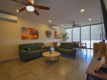 Casa de 4 Rec. Amueblada en Privada Palta en Cholul, Mérida Yucatán.