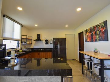 Casa de 4 Rec. Amueblada en Privada Palta en Cholul, Mérida Yucatán.