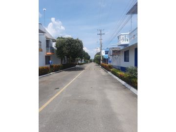 VENDO CASA CONJUNTO VIA GIRARDOT A LA VARIANTE A ESPINALTOLIMA