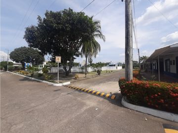 VENDO CASA CONJUNTO VIA GIRARDOT A LA VARIANTE A ESPINALTOLIMA