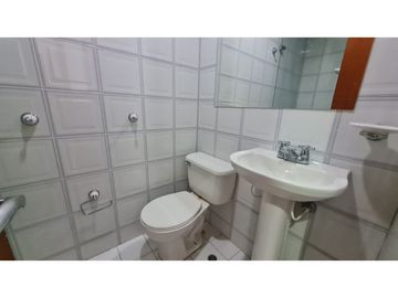 VENDO APARTAMENTO MODERNO EXTERIOR PISO 10 CON TERRAZA - LA CAROLINA