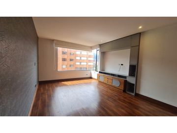 VENDO APARTAMENTO MODERNO EXTERIOR PISO 10 CON TERRAZA - LA CAROLINA
