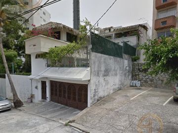 Casa en VENTA EN ACAPULCO,A ESPALDAS DE CLUB DE GOLF