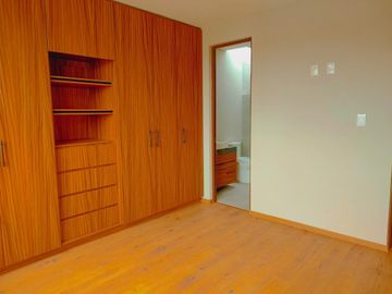 VENTA DE CASA MODELO MALAUI EN RESIDENCIAL PASEO JURICA EN METEPEC