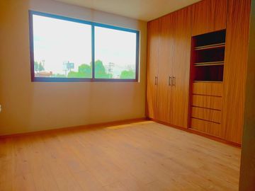 VENTA DE CASA MODELO MALAUI EN RESIDENCIAL PASEO JURICA EN METEPEC