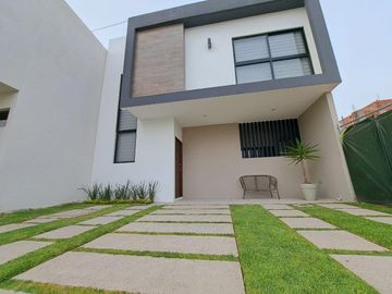 Casa en Venta En Hacienda Carlota En El Pueblito Corregidora