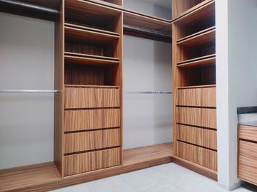 VENTA DE CASA MODELO MALAUI EN RESIDENCIAL PASEO JURICA EN METEPEC